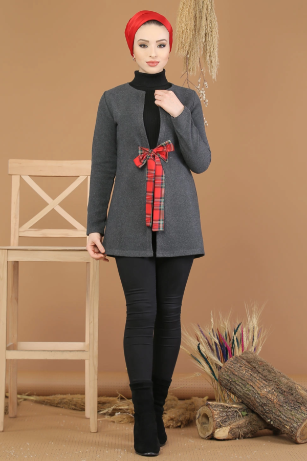 سترة نسائية رمادية مع رباط أحمر تصميم رائع و جذاب – صناعة تركية