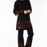 طقم نسائي أسود مطبوع تصميم حديث و جذاب - صناعة تركية