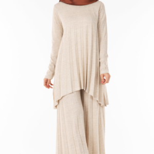 طقم نسائي بيج تصميم حديث و رائع – صناعة تركية