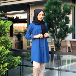 قميص نسائي أزرق داكن تصميم رائع و جذاب - صناعة تركية