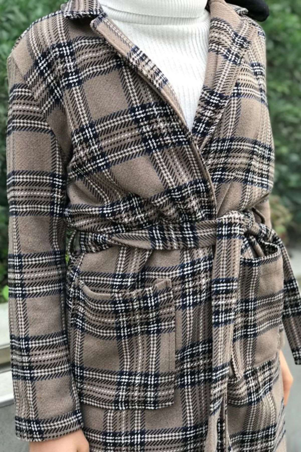 كاب نسائي رمادي مخطط تصميم حديث و جذاب – صناعة تركية