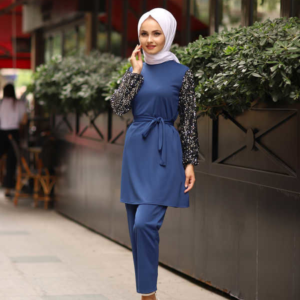 طقم نسائي مع أكمام مزينة تصميم حديث و رائع - صناعة تركية