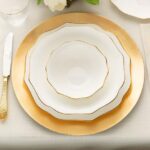 A golden dinner set consisting of 16 pieces, modern and sophisticated design – Turkish product