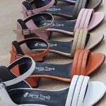 حذاء نسائي كعب عريض تصميم أنيق ورائع / صناعة تركية - بالجملة